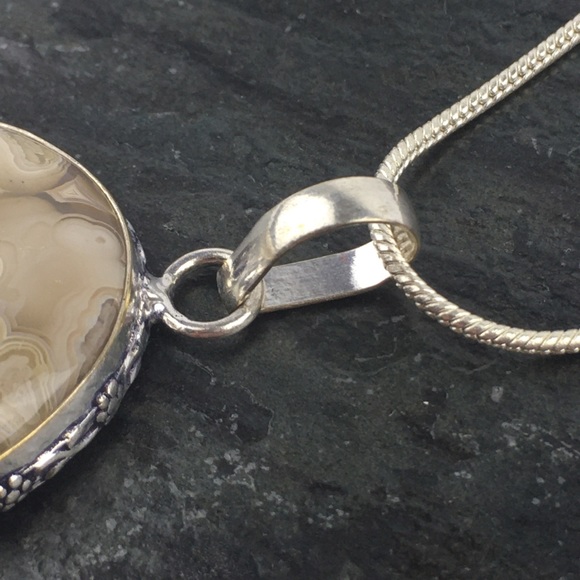 Crazy Lace Agate Stone Pendant Necklace - Picture 9 of 10